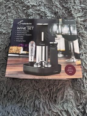 NEW! 8 Piece Rabbit Wine Set Never Opened Box Gift Wedding Electric Corkscrew